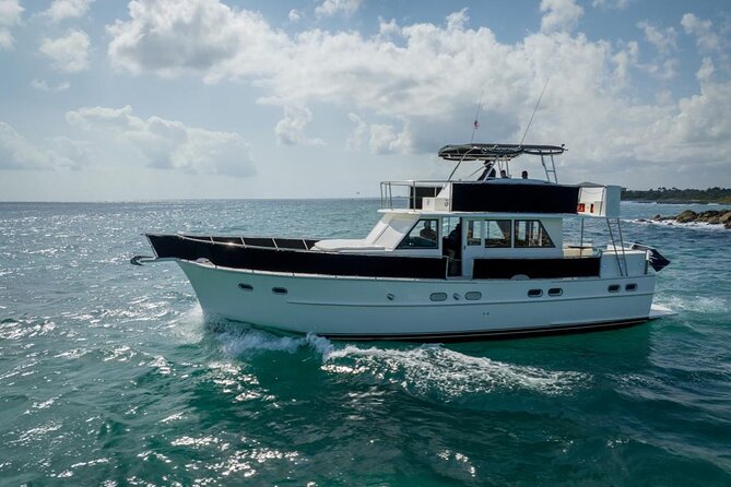 2 Hour Sunset-53' Hatteras Tulum, Playa Del Carmen, Riviera Maya - Practical details that can affect your evening