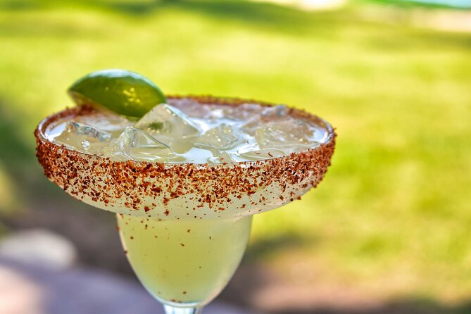 3-Hour Drinks and Appetizers Class in Playa del Carmen - What the 7 pm evening looks like