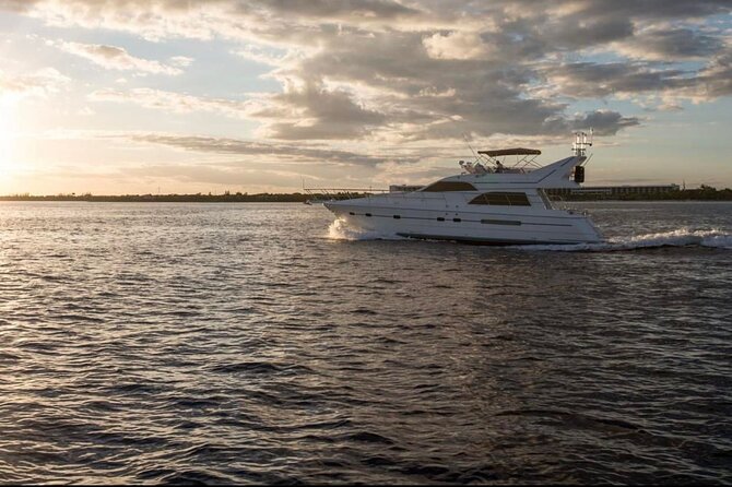3 Hour Xpuha-60' Neptunus-Tulum, Playa del Carmen, Riviera Maya - Lunch on board with an open bar