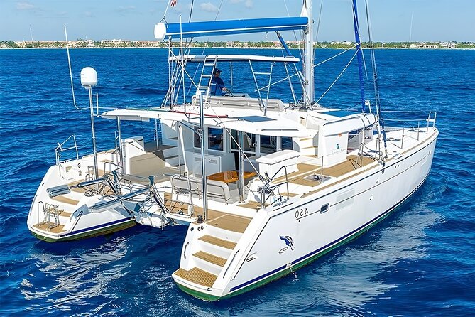 3 Hours Exclusive 45' Lagoon Catamaran Experience - The crew and service style