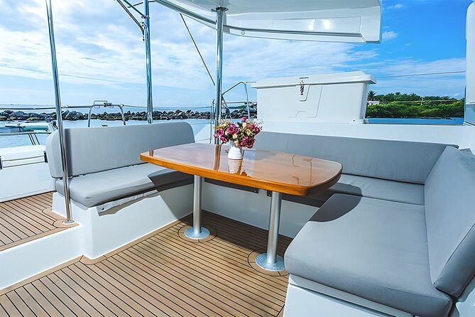 3 Hours Exclusive 45' Lagoon Catamaran Experience - Who will enjoy this private boat trip