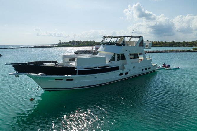 4 Hour - 72' Bruce Roberts, Tulum, Playa del Carmen, Riviera Maya - Food, Drinks, and the Open Bar