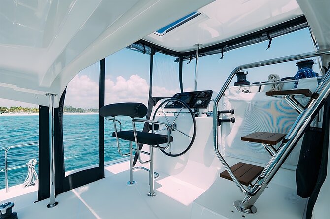 4 Hour Catamaran Experience in a Private 42' Lagoon - Choosing between Inha, Paamul, and a party cove