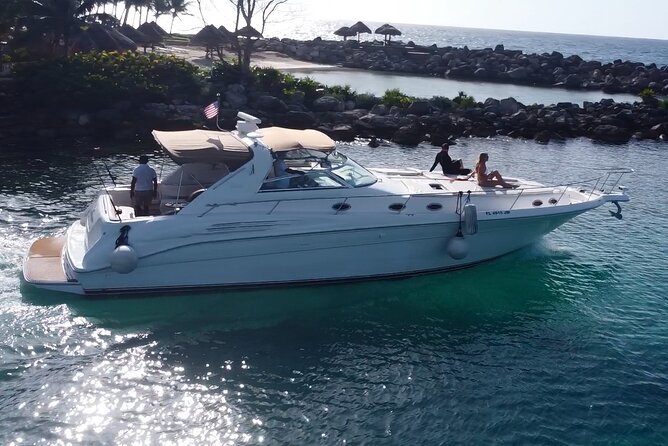 4 hours - Private 48ft Yacht all inclusive in Tulum and Playa del Carmen - Sailing from Puerto Aventuras on a private yacht