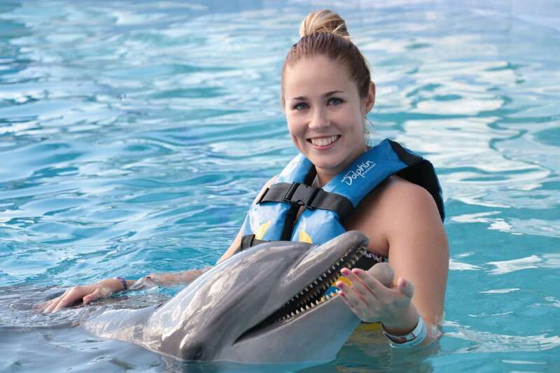 Akumal: Dolphin Encounter - The family rules are important