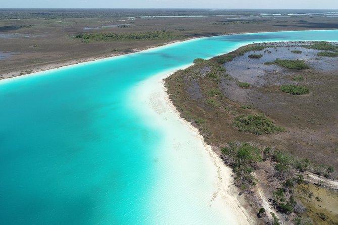 Bacalar Deluxe - Lunch beside the lagoon