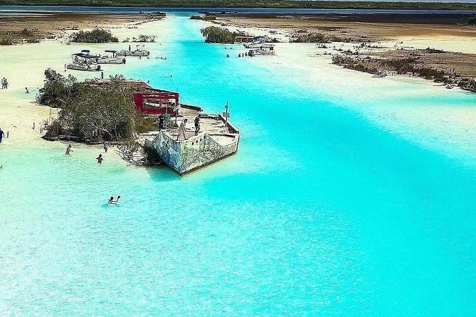 Bacalar Lagoon of 7 Colors from Playa del Carmen and Tulum - The early pickup from Playa del Carmen or Tulum