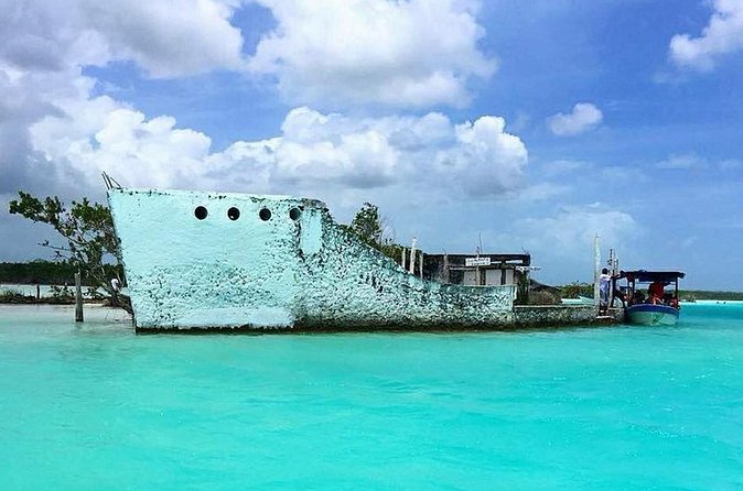 Bacalar Lagoon of 7 Colors from Playa del Carmen and Tulum - Five hours on the Lake of the Seven Colors