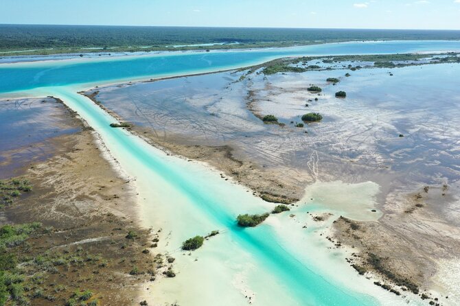 Bacalar Legends and Colors - Group size, pace, and physical demands