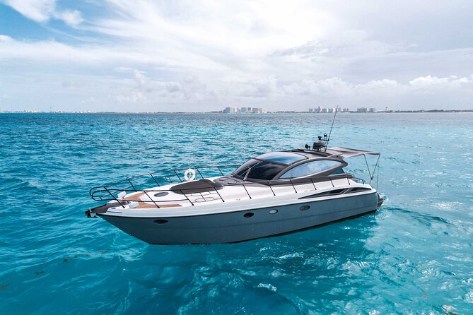 Cancun All Inclusive: Coast & Fun 9h on 50' Cranchi - What happens on the water