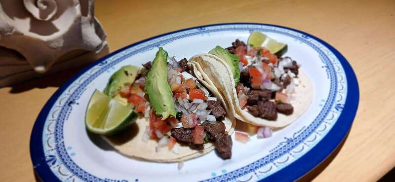 Cancún: Beachside Tacos & Town Tour with tequila tasing - One hour for the plaza, market, and views