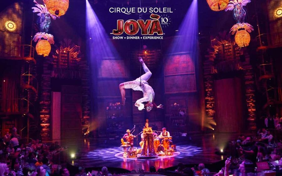 Cancún: Cirque du Soleil JOYÀ Ticket - The theater setting and arrival plan