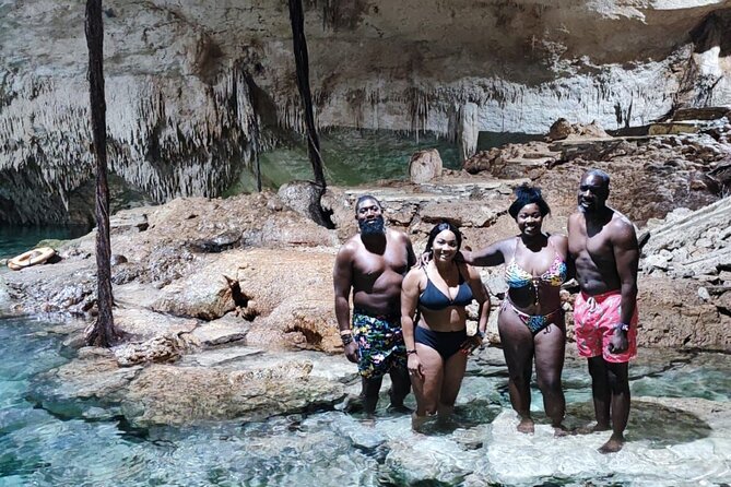 Cenote and Swimming with Turtles Private Tour in Akumal - Why the private vehicle matters