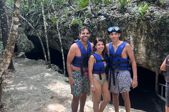 Cenotes Private Tour ( Two Eyes, Jaguar & Nicte-Ha ) - Why a private vehicle changes the day