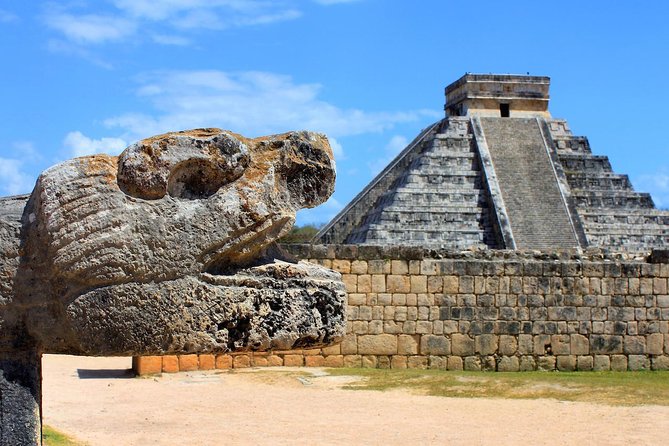 Chichen Itza Basic Tour: Sacred Cenote, Lunch, and Valladolid - Lunch with a Yucatan flavor