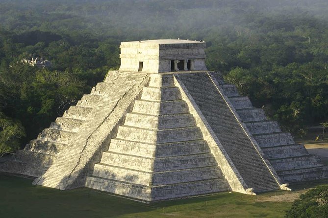 Chichen itza, Cenote Ik kil and Coba Reduced Group - Chichen Itza: allow time for the main attraction