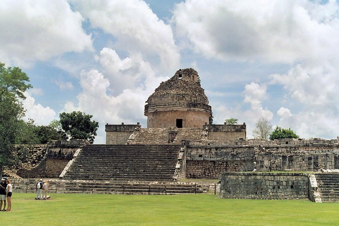 Chichen Itza, Cenote Ik Kil, Coba Ruins Small Group Early Arrival - The long road day and the small-group van