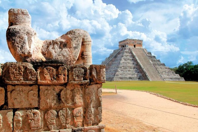 Chichen Itzá, Cenote Ik Kil, Valladolid Premium Reduced Group - Valladolid in 30 minutes