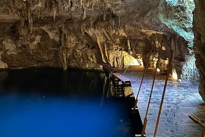 Chichen Itza, Cenote & ValladolidTour from Tulum - Entering Chichen Itza with a guide