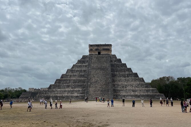 Chichen Itza Deluxe from Cancun to Playa del Carmen - Entering the ancient city of Chichen Itza