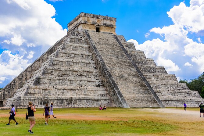 Chichen Itza Early access Tour, with private Cenote & Valladolid - Group size and guide quality matter