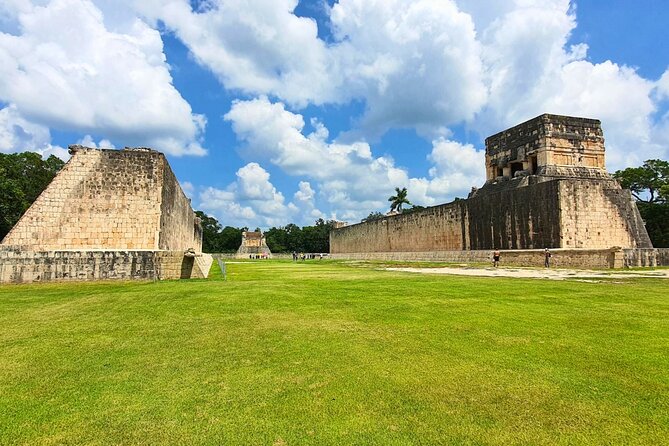 Chichen Itza Gastronomic, Valladolid and Cenote Extremo - The early ride from Playa del Carmen