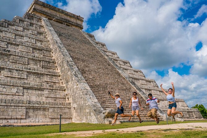 Chichen Itza Private Tour with Cenote Oxman – All-Inclusive - What the private vehicle adds to a long day
