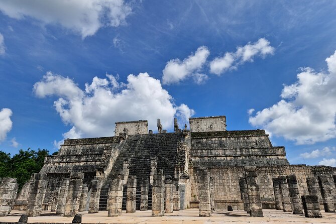 Chichenitza private tour and cenotes - Three hours at Chichen Itza