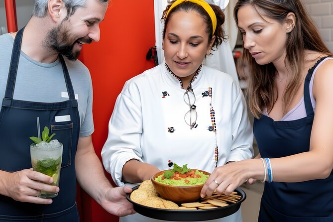 Cooking Class in Playa del Carmen: 9 Recipes & Bottomless Drinks - What the four-hour experience is trying to do