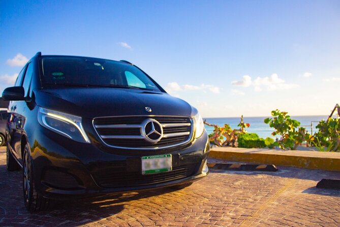 Departures in Mercedes Benz from Playa del Carmen to Cancun Airport - A private ride that keeps departure day simple