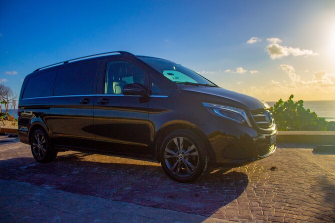 Departures in Mercedes Benz from Puerto Aventuras to Cancun Airport - How to time the pickup for your flight