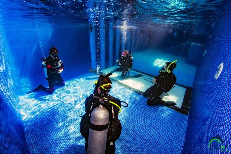Discover Scuba Diving in Playa del Carmen - 2 dives - Learning to breathe underwater in Playa del Carmen