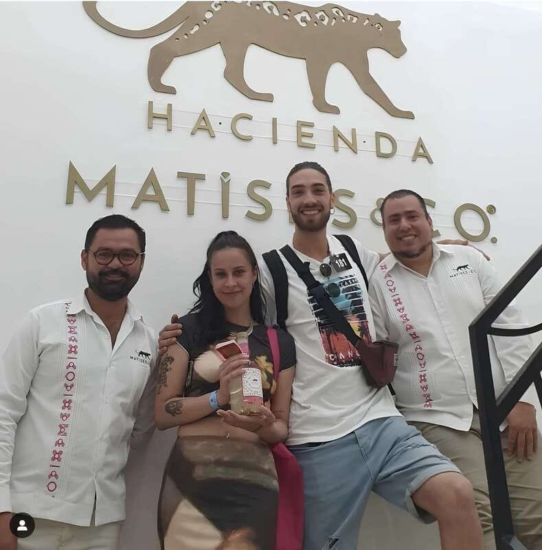 Discover the essence of playa del carmen: tequilera, jewelry and 5th avenue. - Two and a half hours on Playa del Carmen’s Fifth Avenue
