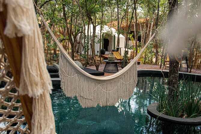 Floating breakfast in The Yellow Nest (near Dos Ojos cenote) - The Temazcal meditation later in the day