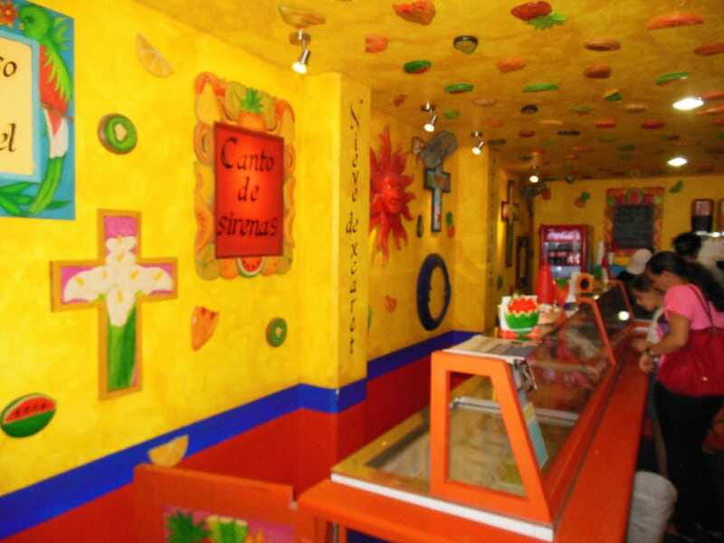 Food Hoppers 2.5-Hour Tour in Playa del Carmen - A close-knit route with one possible limitation