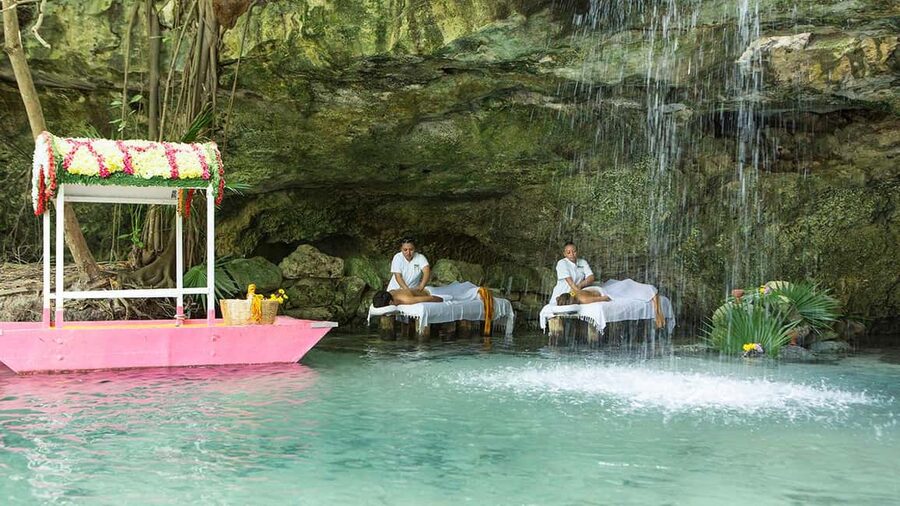 From Playa del Carmen: Xcaret Park All-Inclusive - How to plan the 13.5-hour day