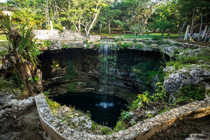 Full day Chichén Itzá Tour from Cancún and Riviera Maya - Valladolid, a short taste of colonial Yucatán