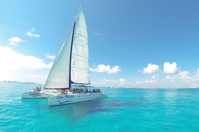 Full Experience Isla Mujeres: Food aboard + Premium drinks + Snorkel + Free time - Four hours around Isla Mujeres