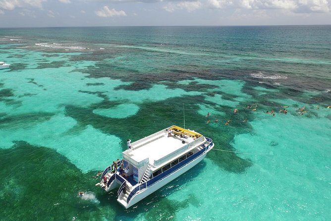 Isla Contoy Adventure Tour & Isla Mujeres from Playa del Carmen - Lunch, drinks, and a useful break at Contoy