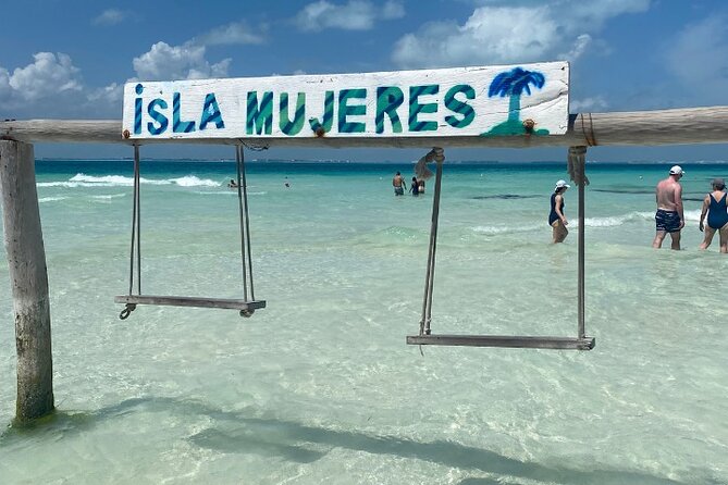 Isla Mujeres on luxury catamaran with snorkel, open bar and lunch - Five hours to explore Isla Mujeres