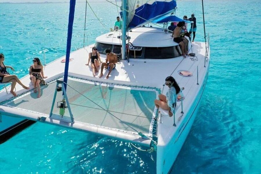 Isla Mujeres Plus Experience Catamaran Tour + Snorkel+Lunch - Lunch comes before the island