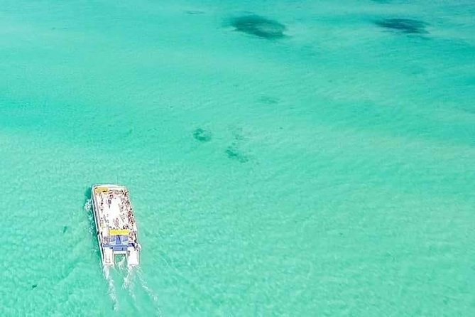 Isla Mujeres Unlimited! Fun & Party with transportation - Pickup from Playa del Carmen and the road to Cancun