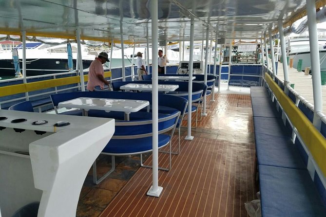Isla Mujeres Unlimited! Fun & Party with transportation - Isla Mujeres free time, murals, and crowded beaches
