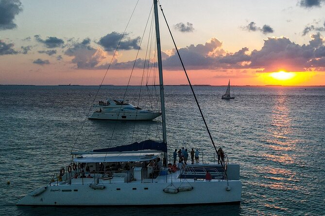 Isla Mujeres Unlimited! Fun & Party with transportation - Transportation, group size, and timing