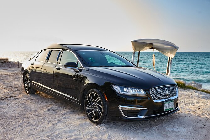 Lincoln Stretch Limo from Akumal to Cancun Airport - Leaving Akumal in a private Lincoln