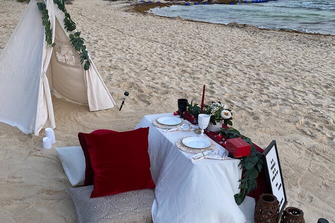 Luxury picnic on the beach - Why the private format matters