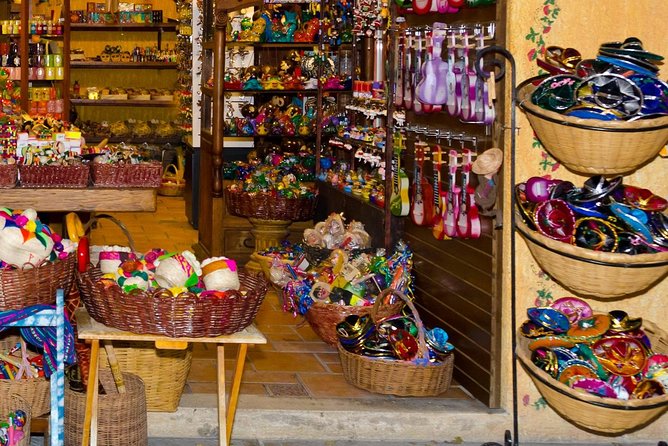 Mexican Street Food Crawl in Playa del Carmen - Tequila tasting and the final shopping stop
