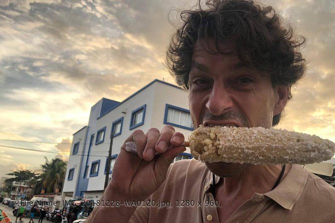 Mexican Street Food Crawl in Playa del Carmen - What the guides add to the experience