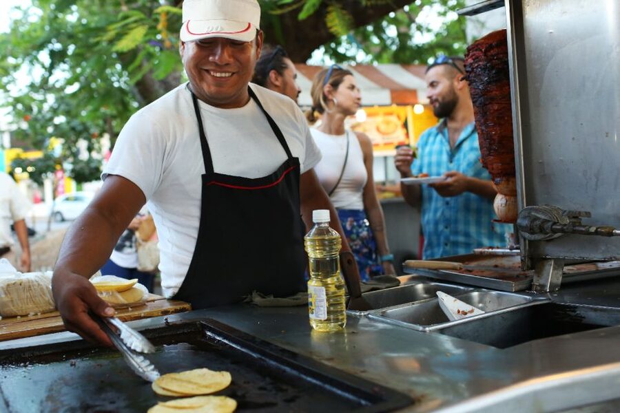 Playa del Carmen: 3-Hour Local Food Walking Tour - Street art and the older side of Playa del Carmen