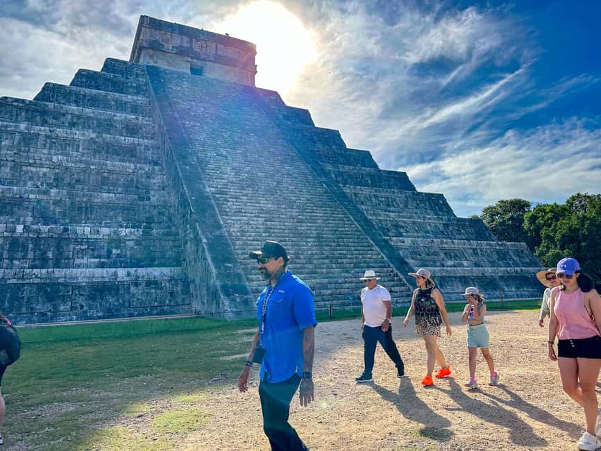 Playa del Carmen: Chichen Itza Early Tour with Expert Guide - What the guides add to the morning